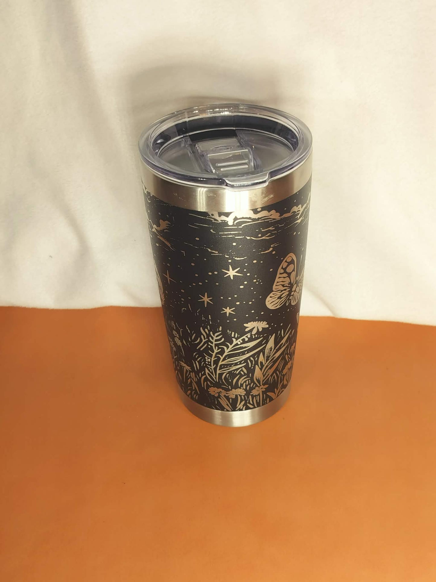 Cat Chasing Butterflies 20 oz
